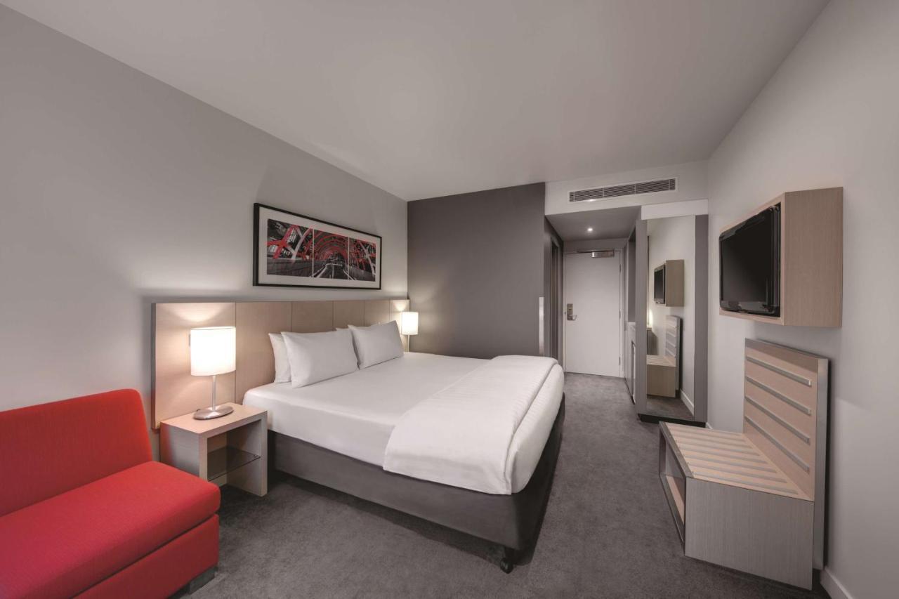 Travelodge Hotel Melbourne Docklands Екстер'єр фото