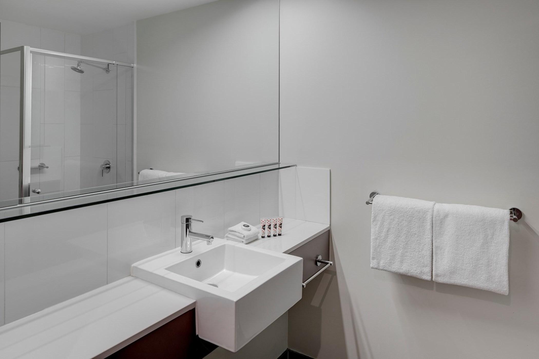 Travelodge Hotel Melbourne Docklands Екстер'єр фото