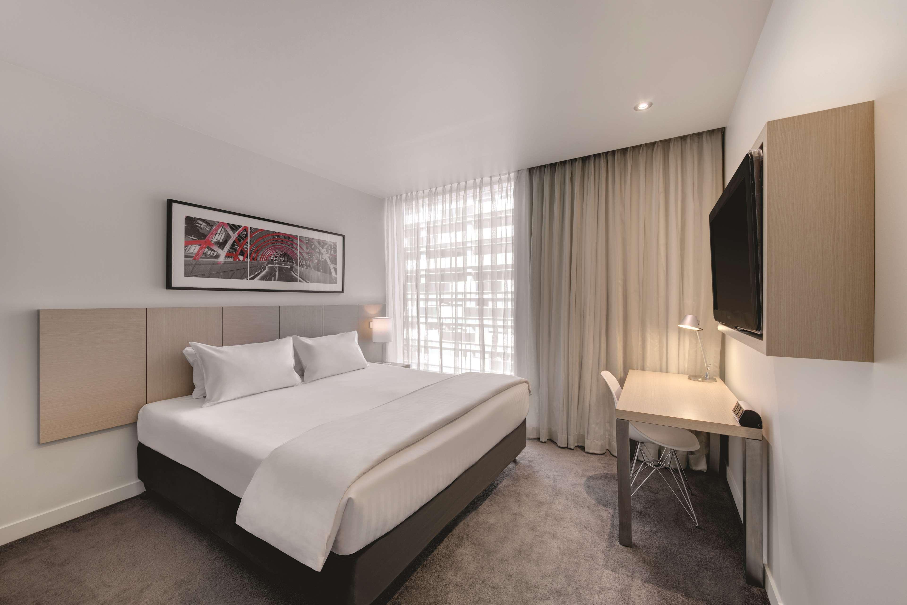 Travelodge Hotel Melbourne Docklands Екстер'єр фото