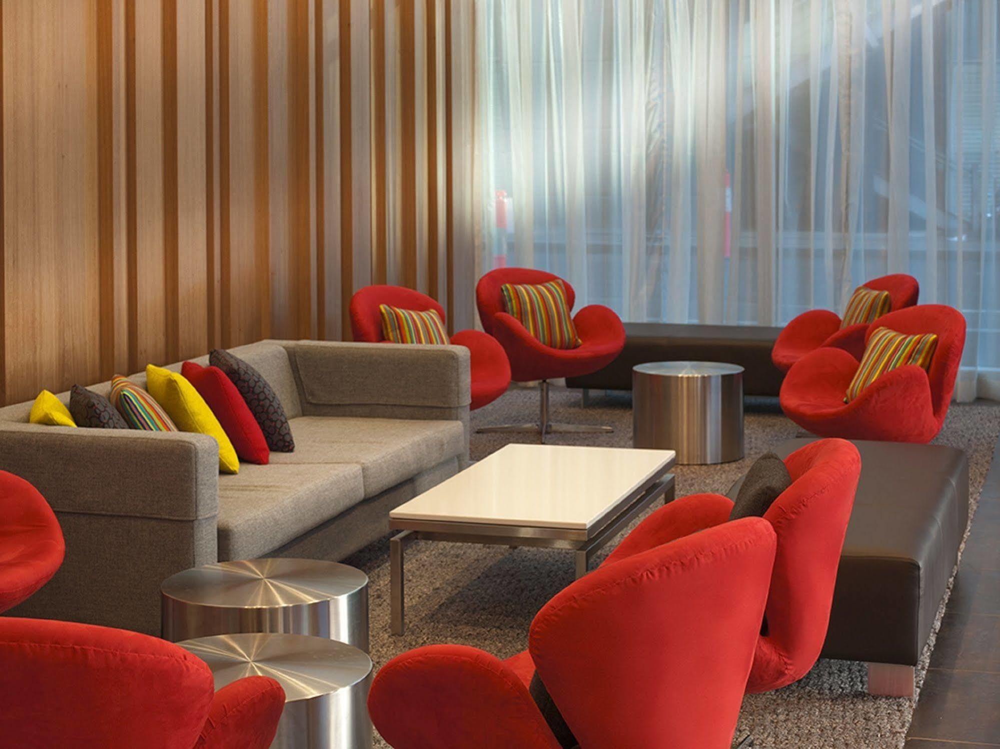 Travelodge Hotel Melbourne Docklands Екстер'єр фото