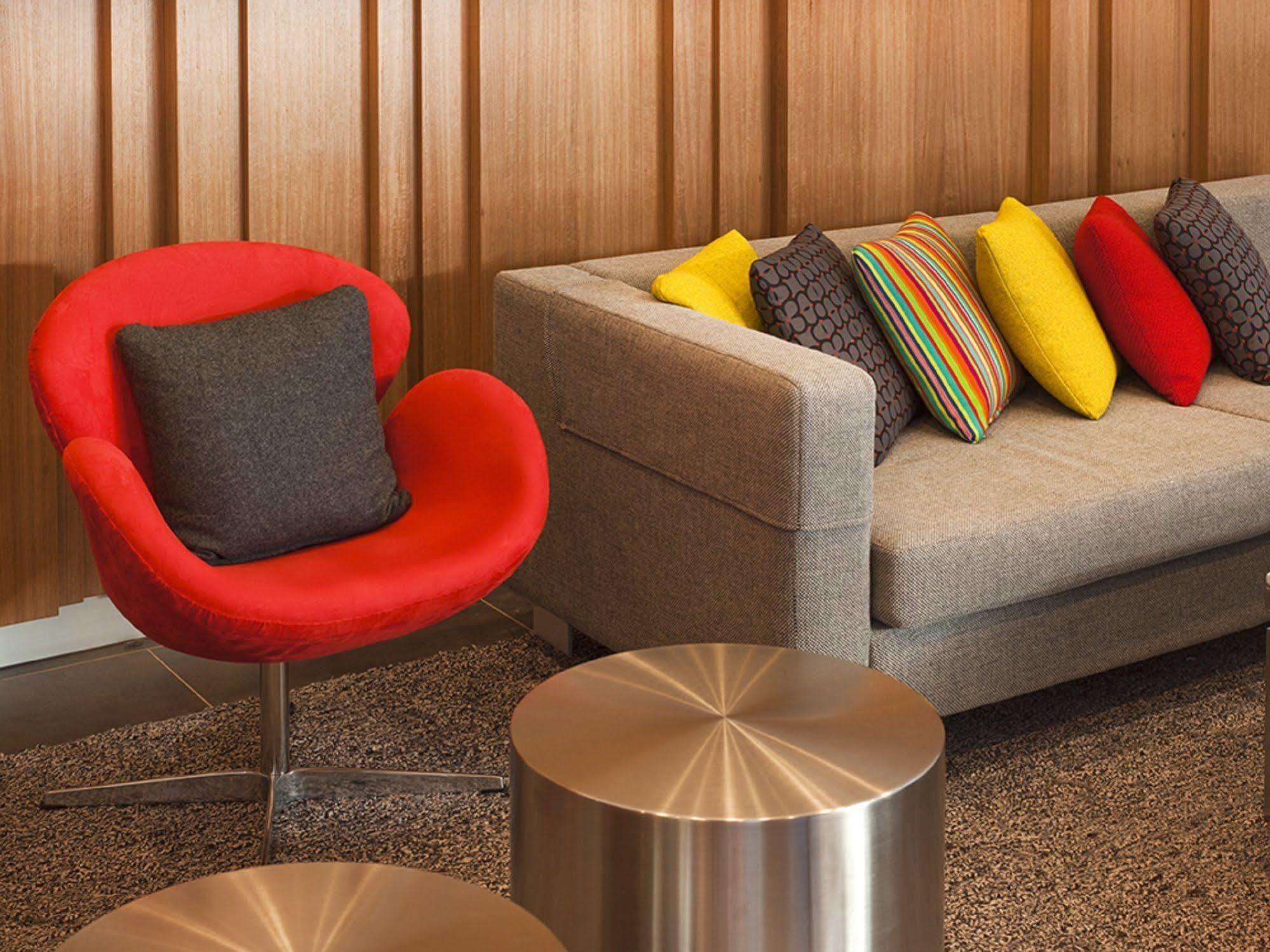 Travelodge Hotel Melbourne Docklands Екстер'єр фото
