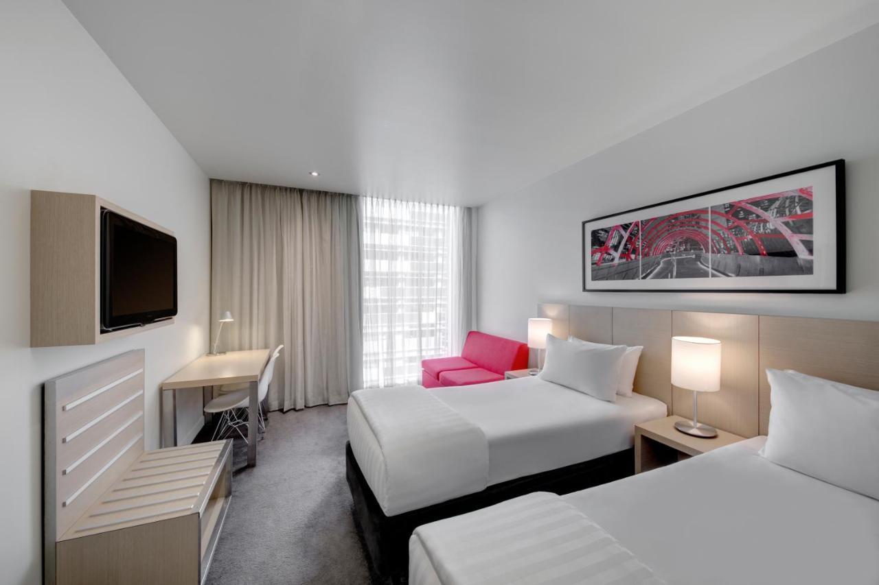 Travelodge Hotel Melbourne Docklands Екстер'єр фото