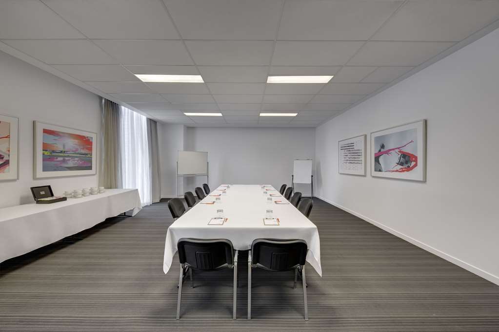 Travelodge Hotel Melbourne Docklands Зручності фото